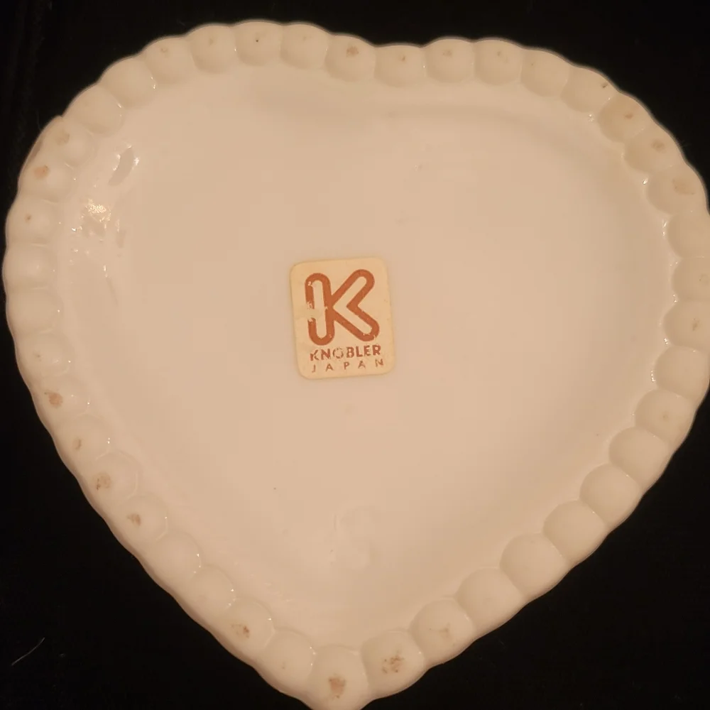 Vintage Knobler Japan Heart Trinket Box Gold Trim Flowers Floral. - Picture 8 of 8